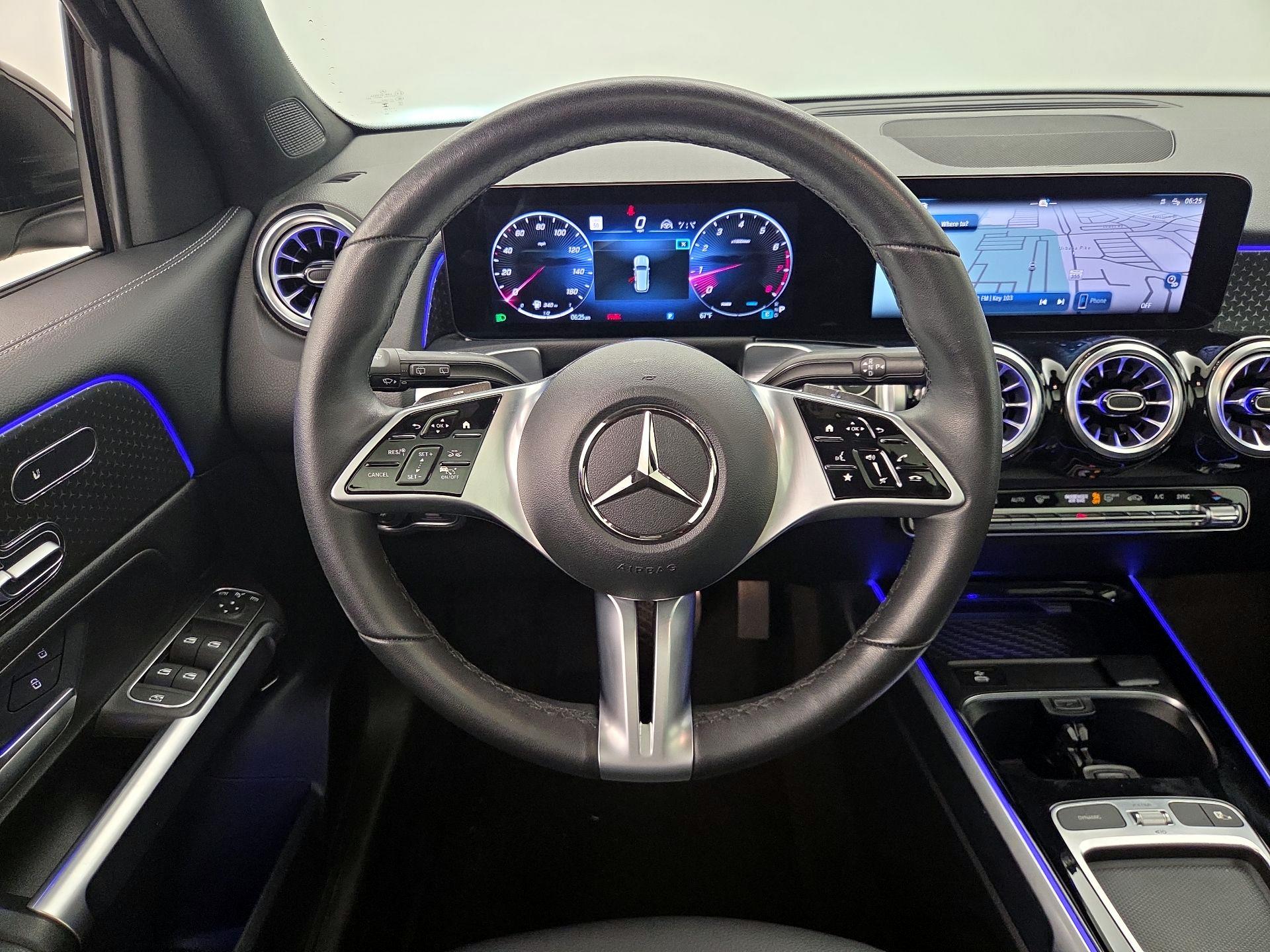 Thumbnail: 2024 Mercedes-Benz GLB - 10