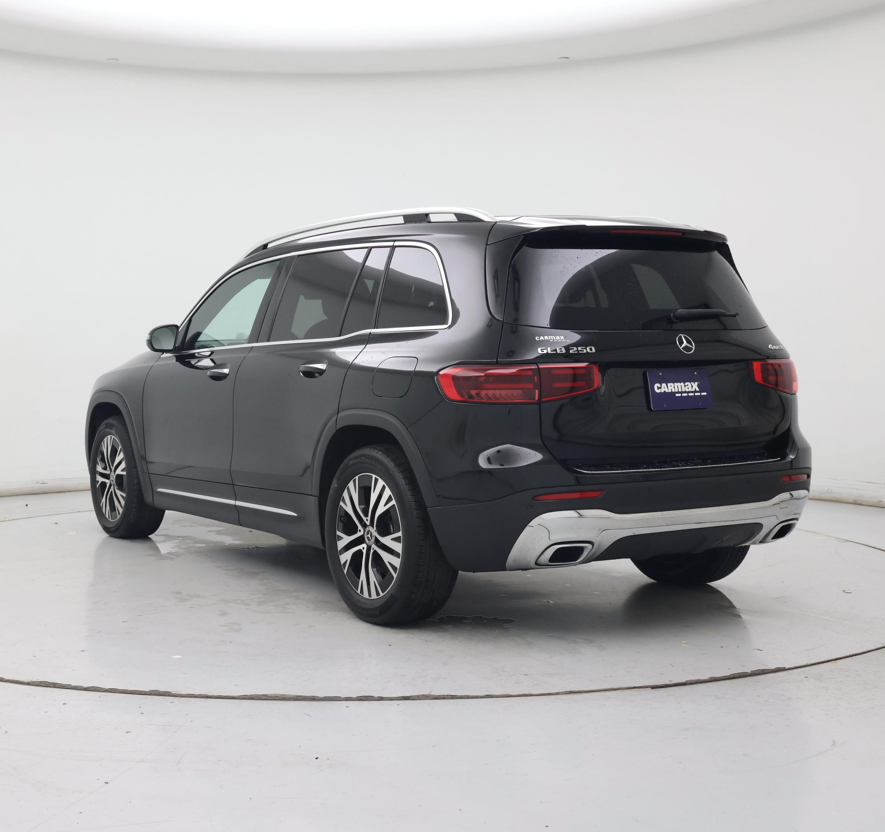 Thumbnail: 2024 Mercedes-Benz GLB - 2