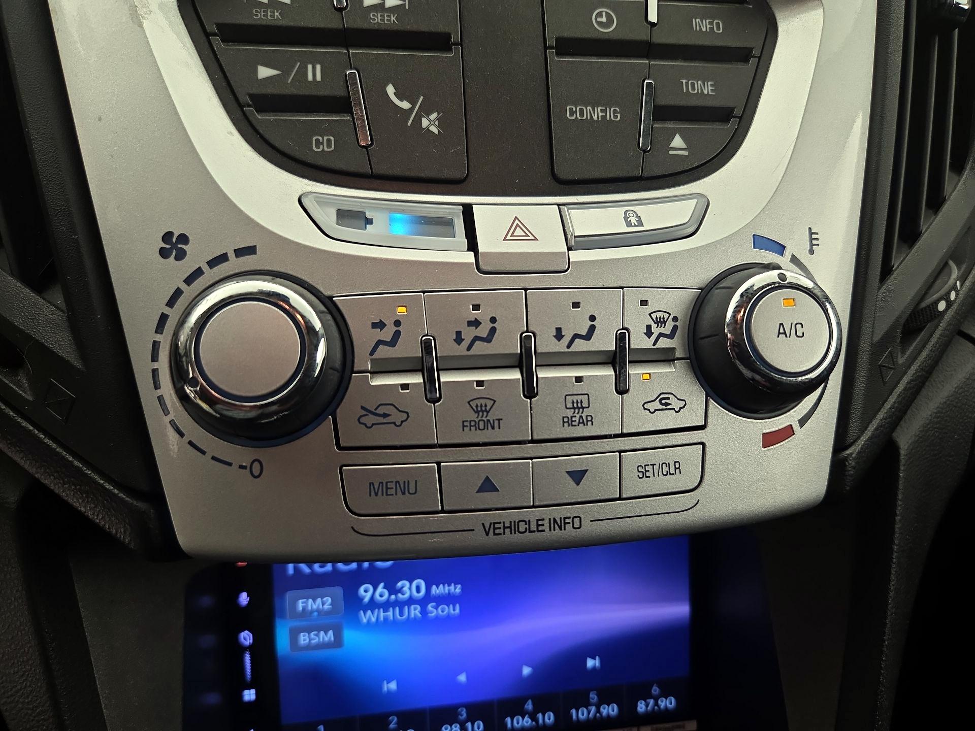 Thumbnail: 2015 Chevrolet Equinox - 16
