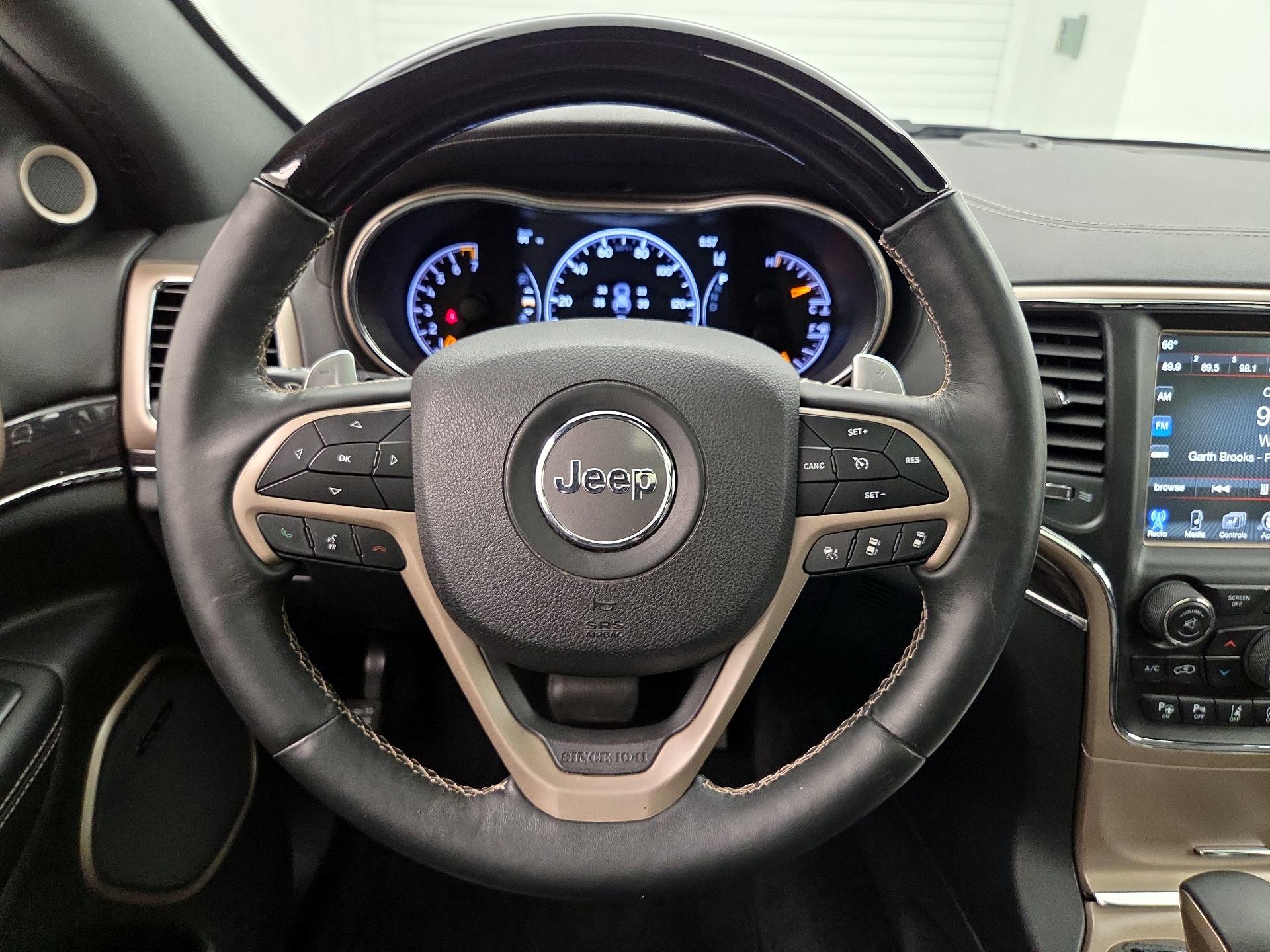 Thumbnail: 2017 Jeep Grand Cherokee - 10