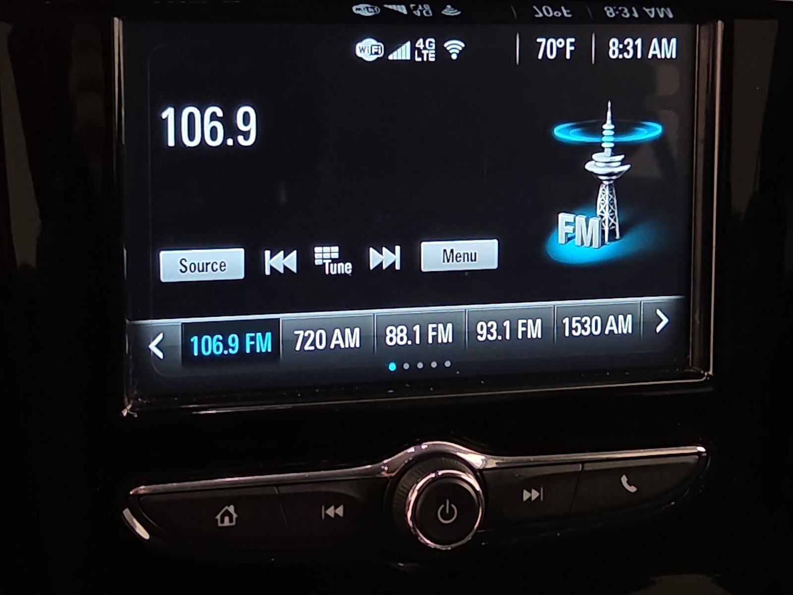 2019 Chevrolet Traverse LS - Photo 16