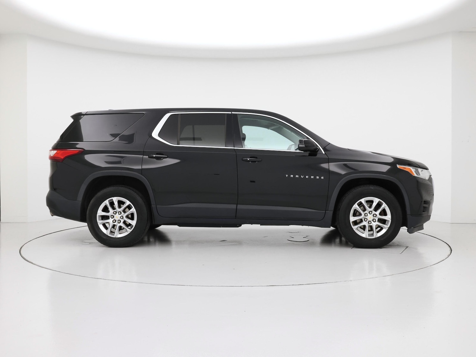 2019 Chevrolet Traverse LS - Photo 8