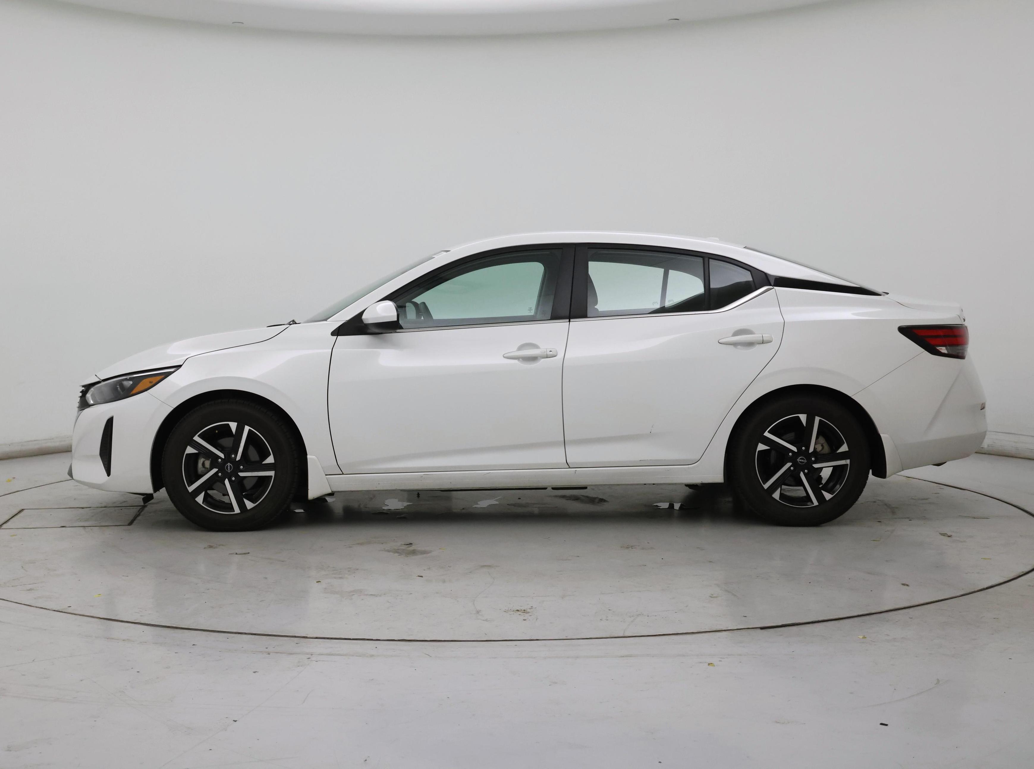 Thumbnail: 2024 Nissan Sentra - 3