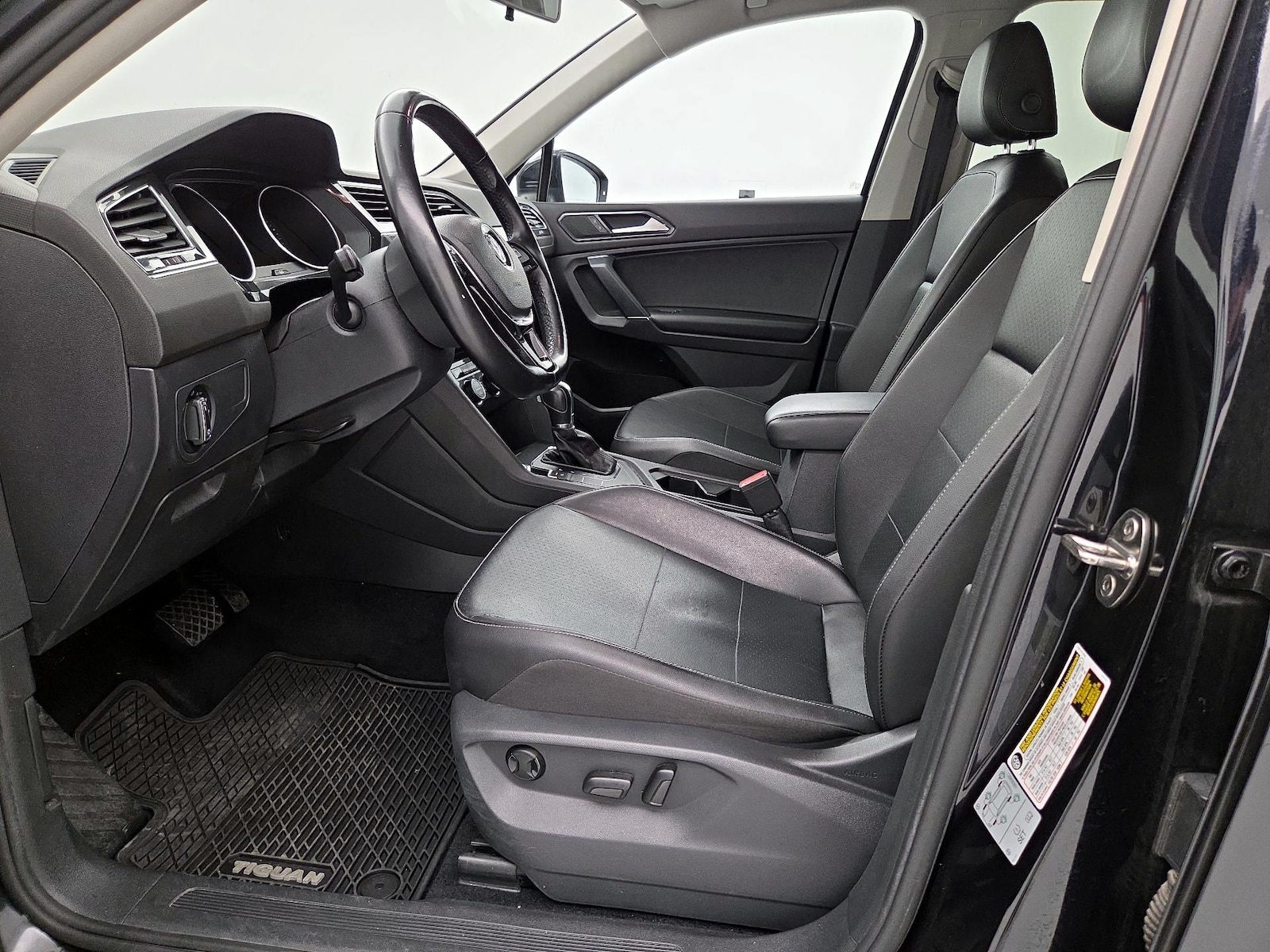 2018 Volkswagen Tiguan SE - Photo 12