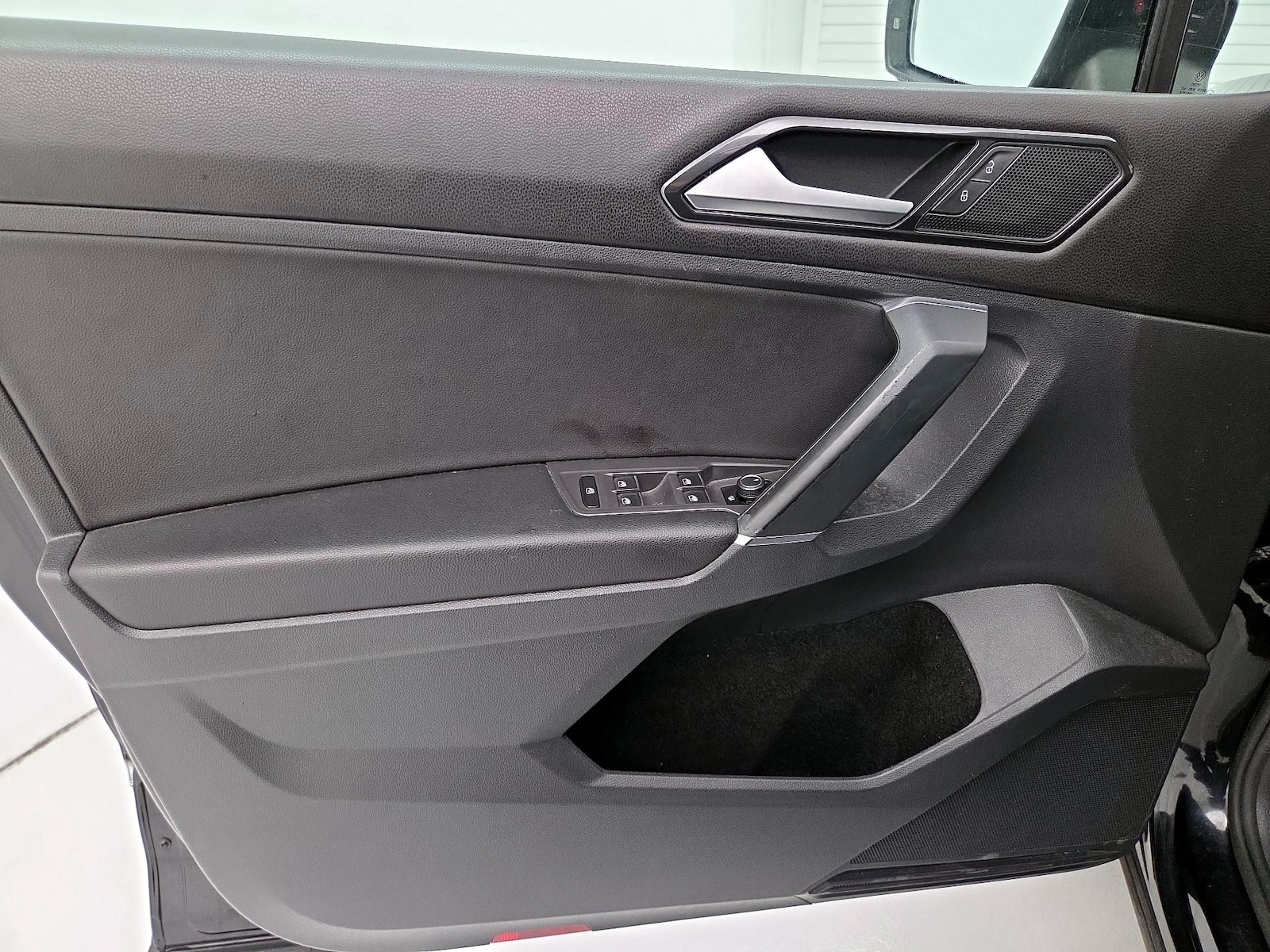 2018 Volkswagen Tiguan SE - Photo 13