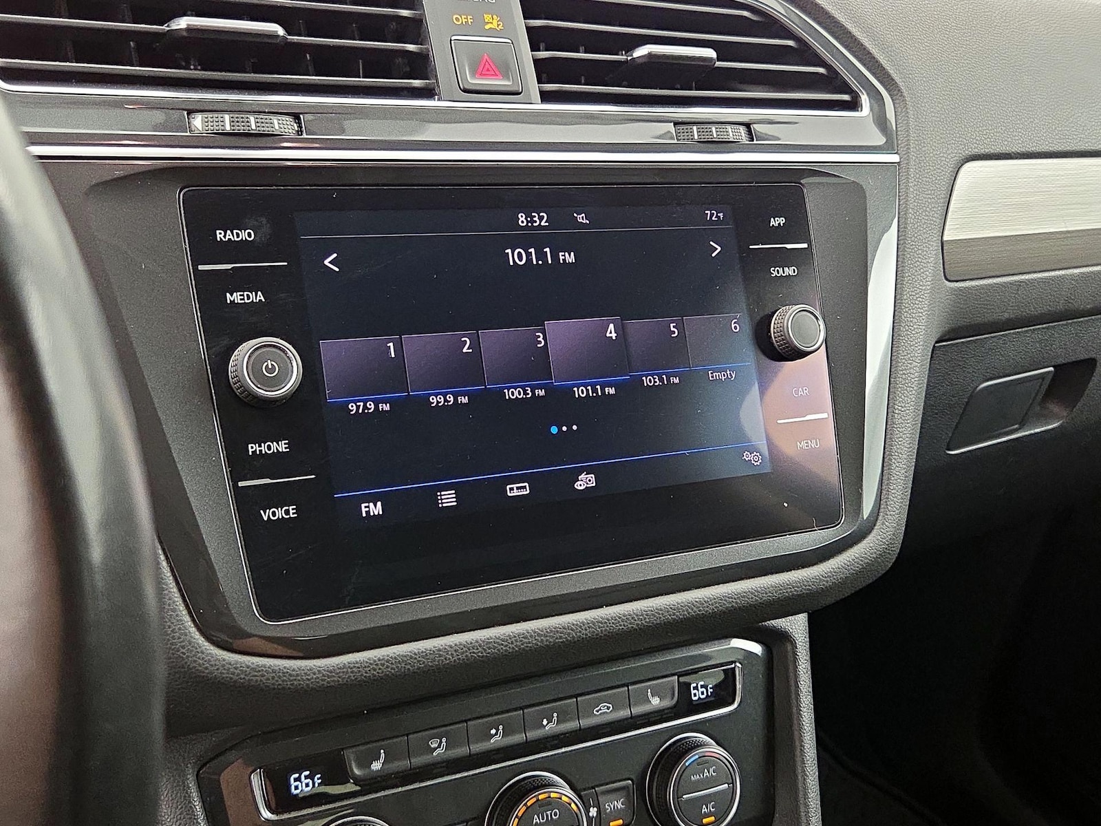 2018 Volkswagen Tiguan SE - Photo 16