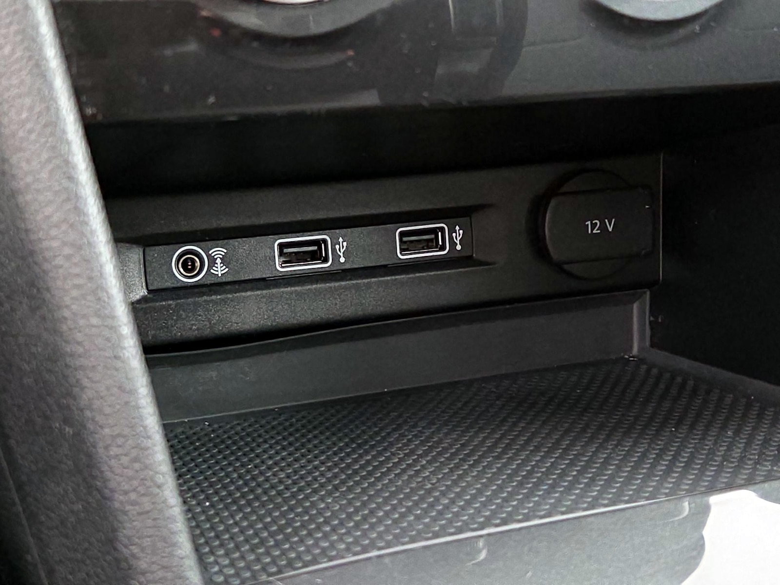 2018 Volkswagen Tiguan SE - Photo 19