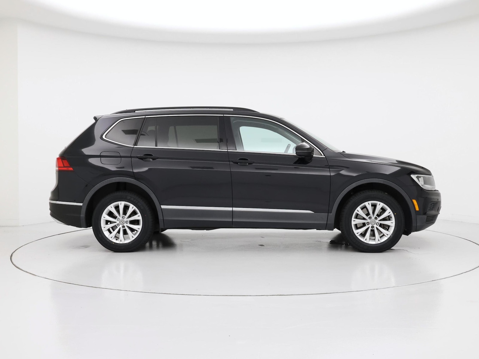 2018 Volkswagen Tiguan SE - Photo 8