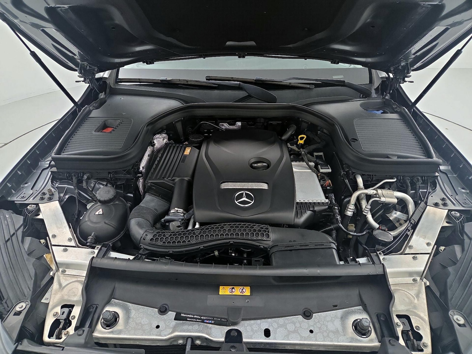 2016 Mercedes-Benz GLC GLC300 - Photo 23