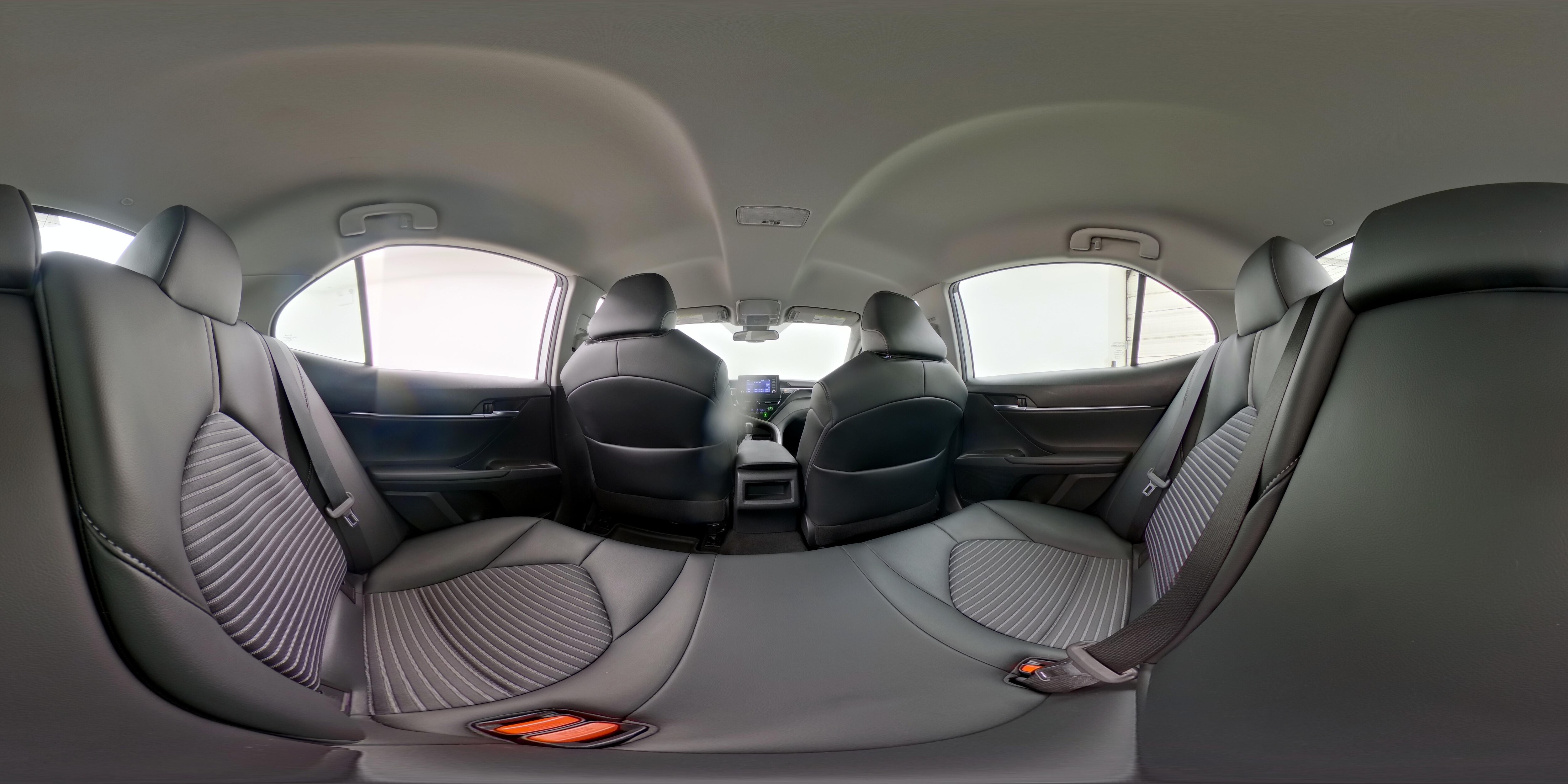 2021 Toyota Camry SE - Photo 25