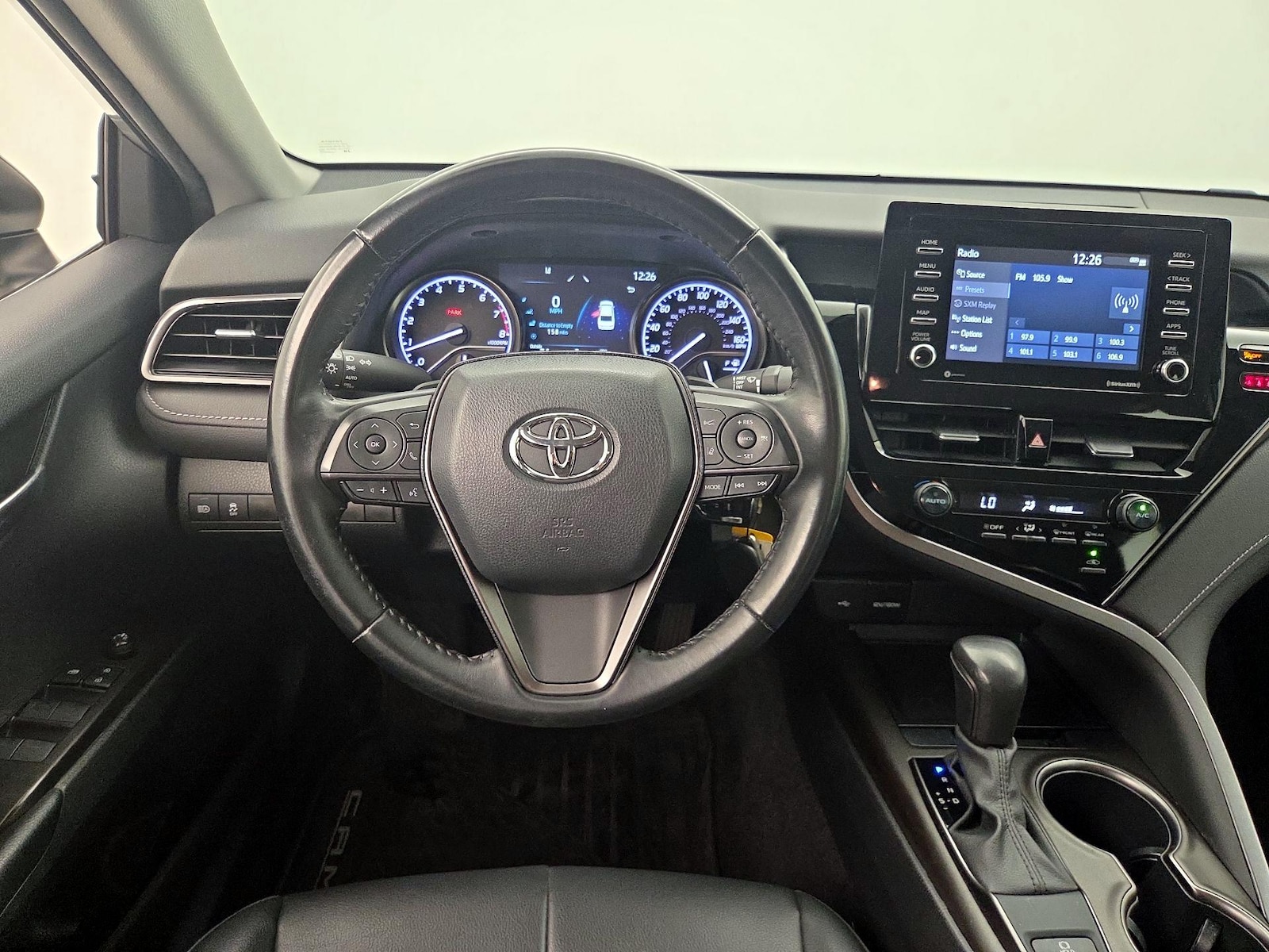2021 Toyota Camry SE - Photo 11
