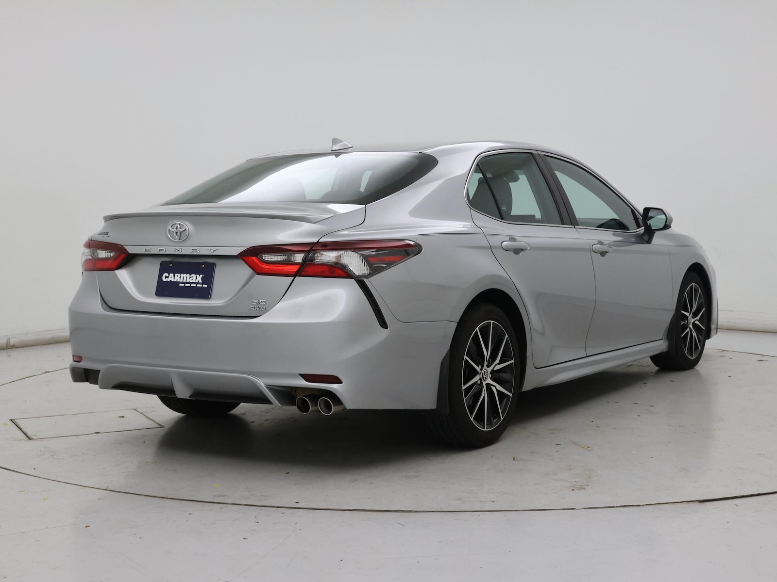 2021 Toyota Camry SE - Photo 9