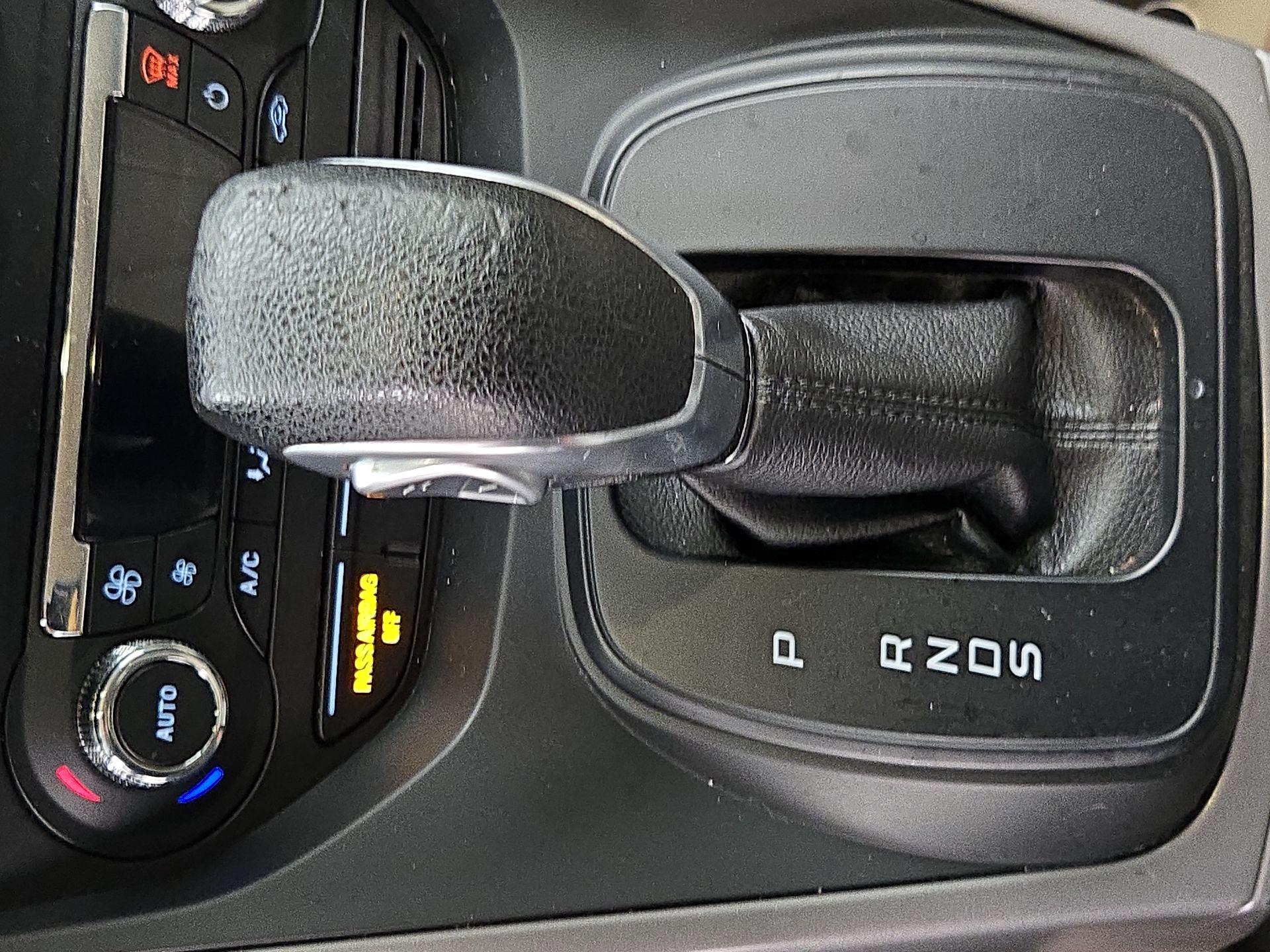 Thumbnail: 2015 Ford Escape - 17