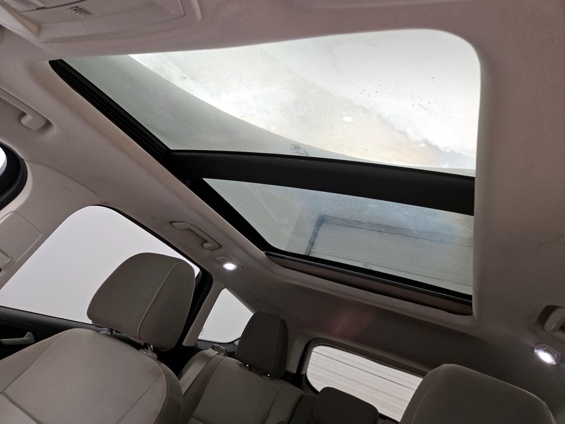 Thumbnail: 2015 Ford Escape - 19