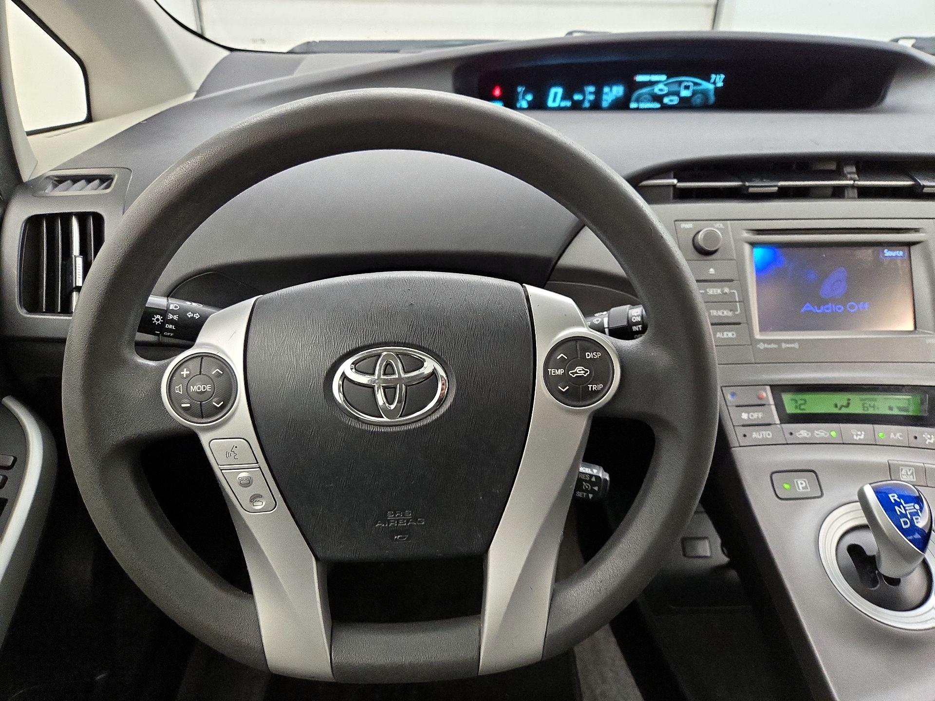 Thumbnail: 2013 Toyota Prius - 10