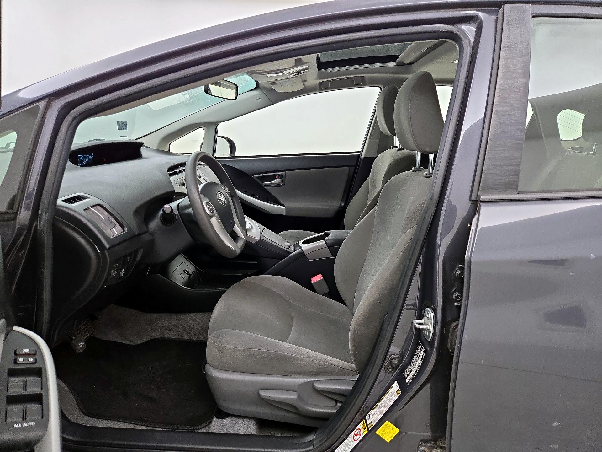 Thumbnail: 2013 Toyota Prius - 11