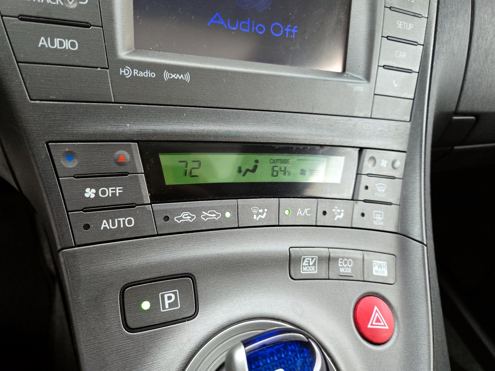 Thumbnail: 2013 Toyota Prius - 16