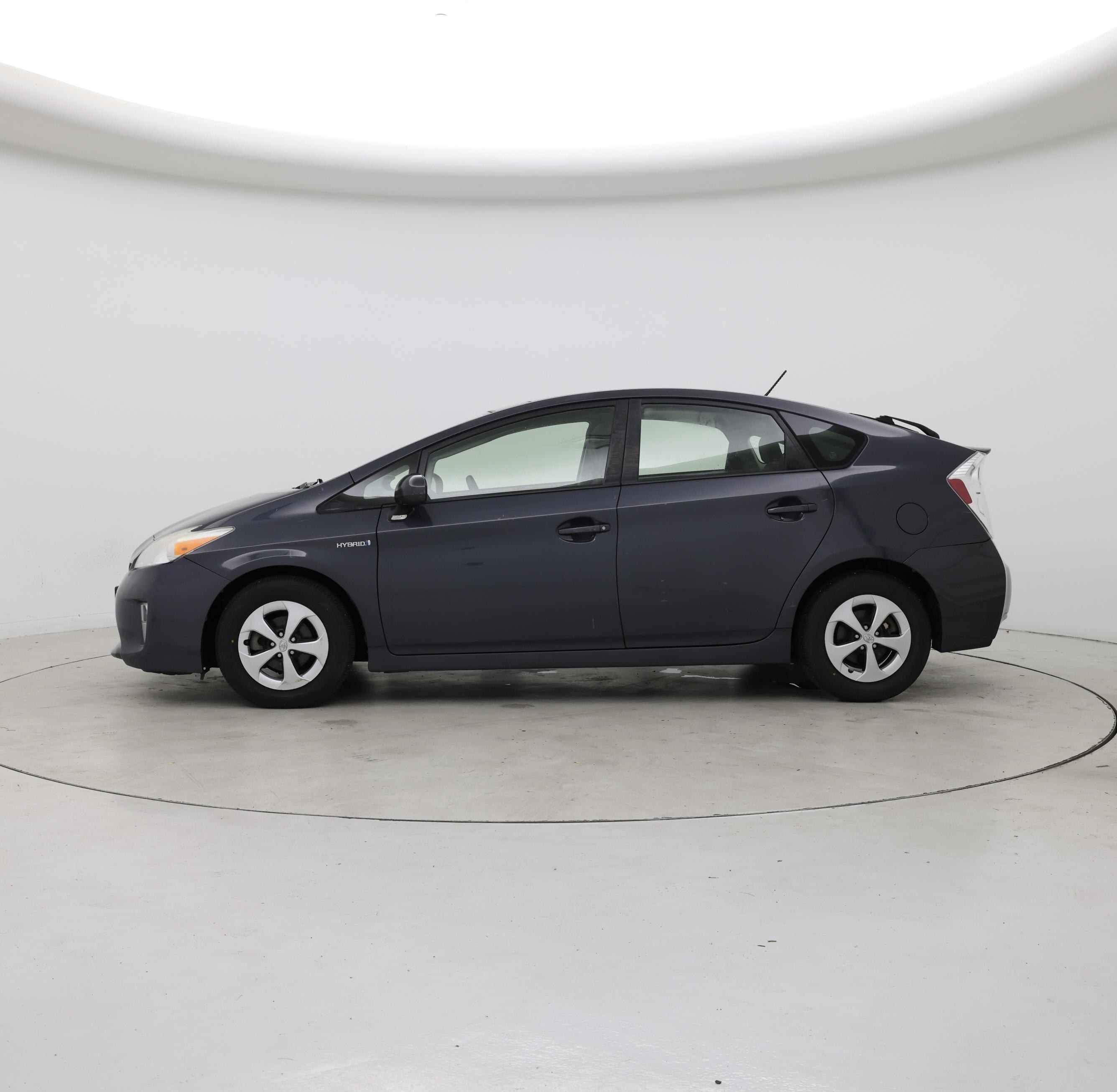 Thumbnail: 2013 Toyota Prius - 3
