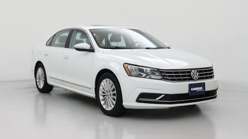 2017 Volkswagen Passat SE Hero Image