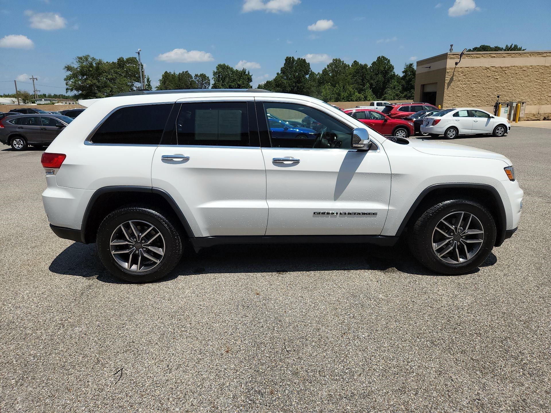 Thumbnail: 2019 Jeep Grand Cherokee - 4