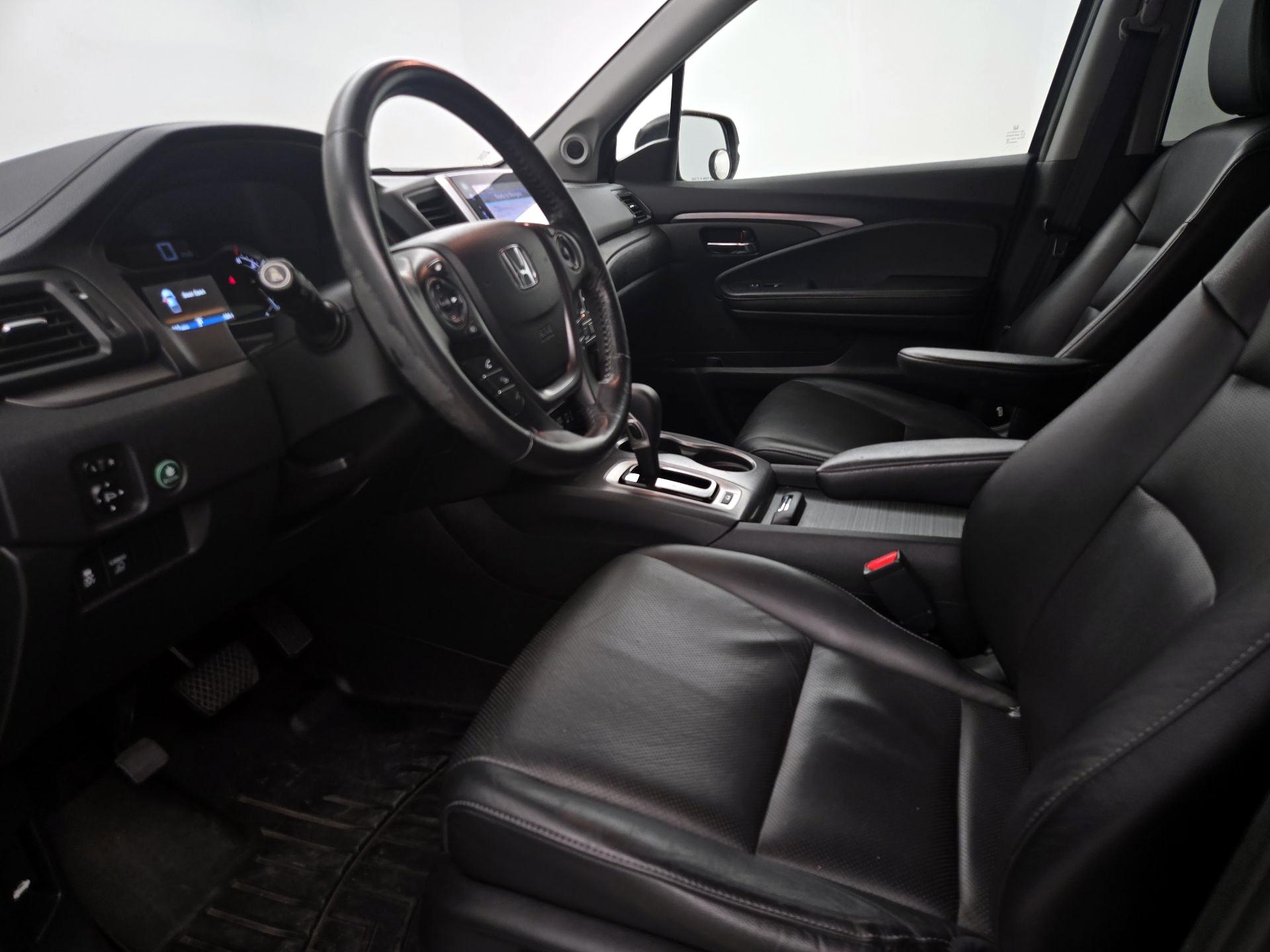 Thumbnail: 2017 Honda Ridgeline - 11