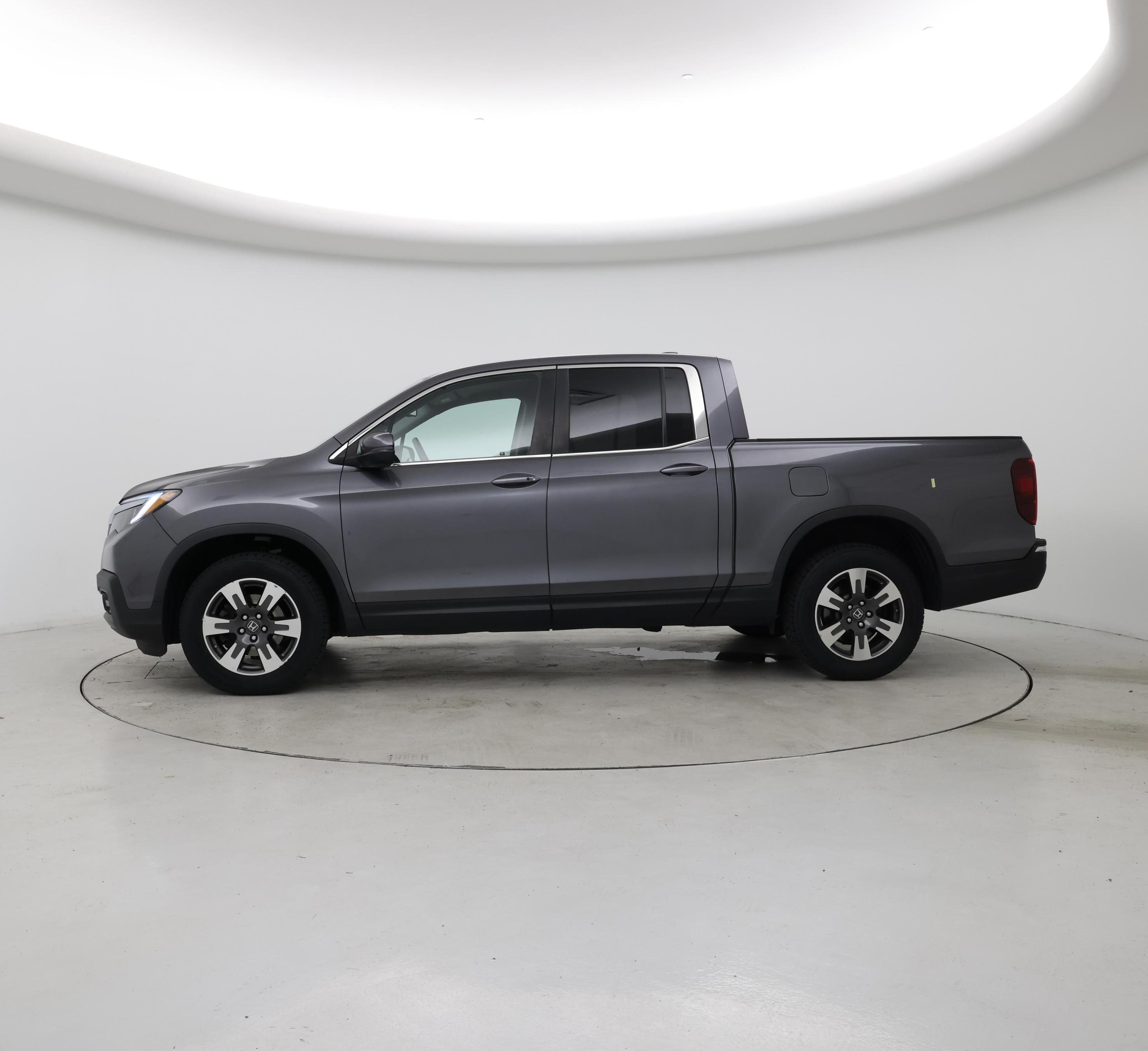 Thumbnail: 2017 Honda Ridgeline - 3