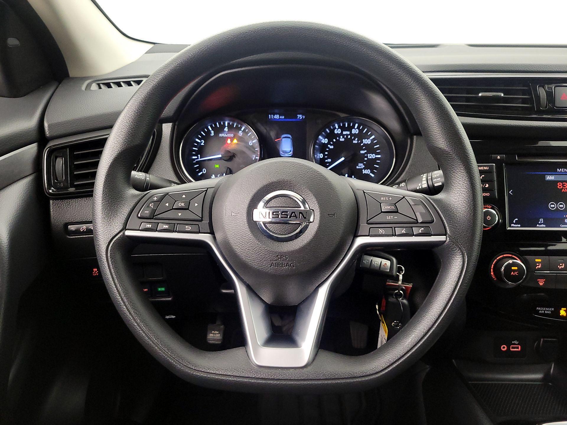 Thumbnail: 2022 Nissan Rogue Sport - 10