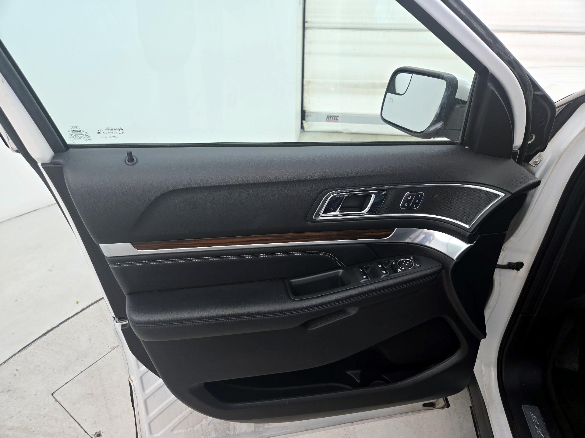 Thumbnail: 2017 Ford Explorer - 12