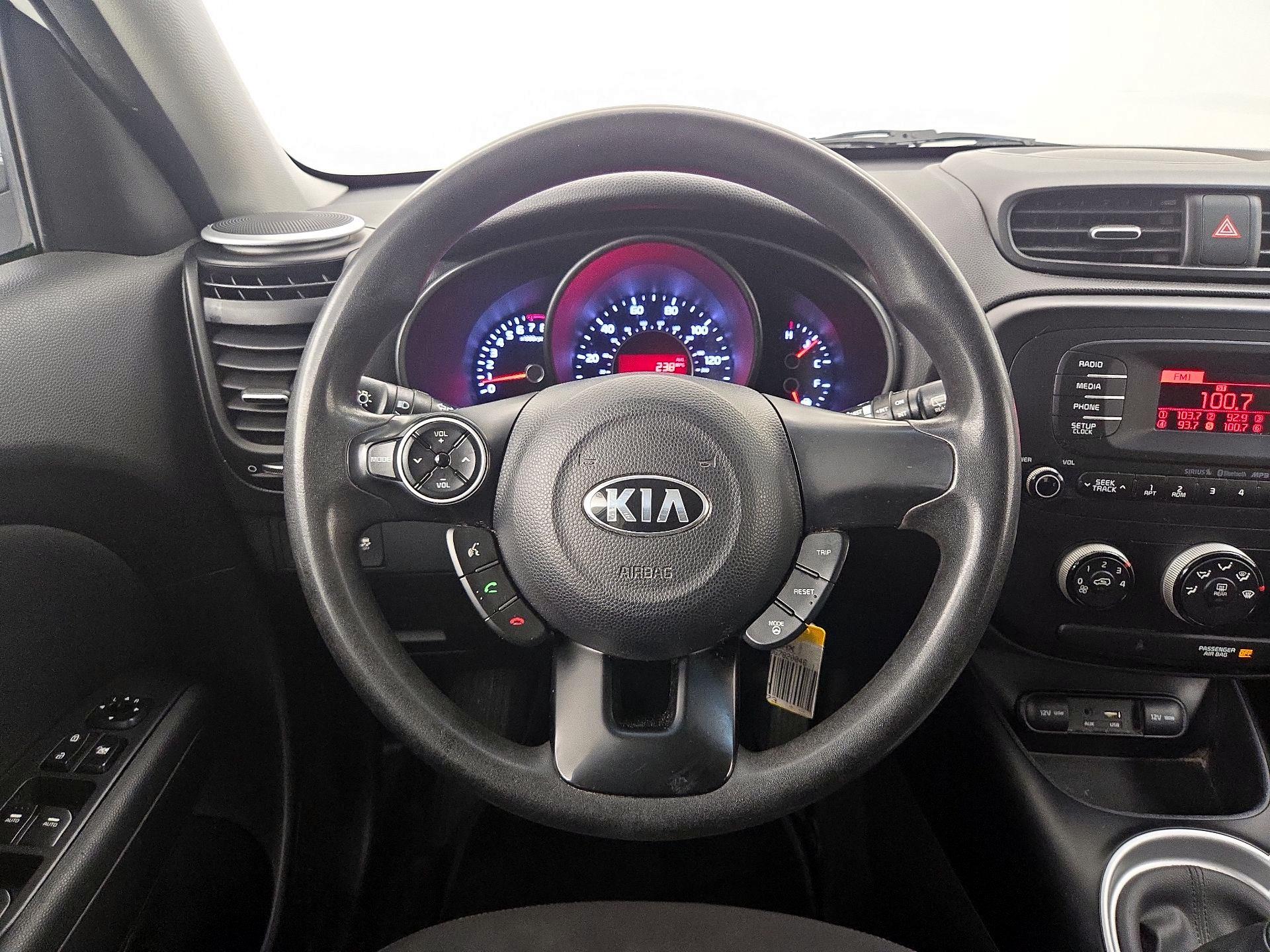 Thumbnail: 2016 Kia Soul - 10