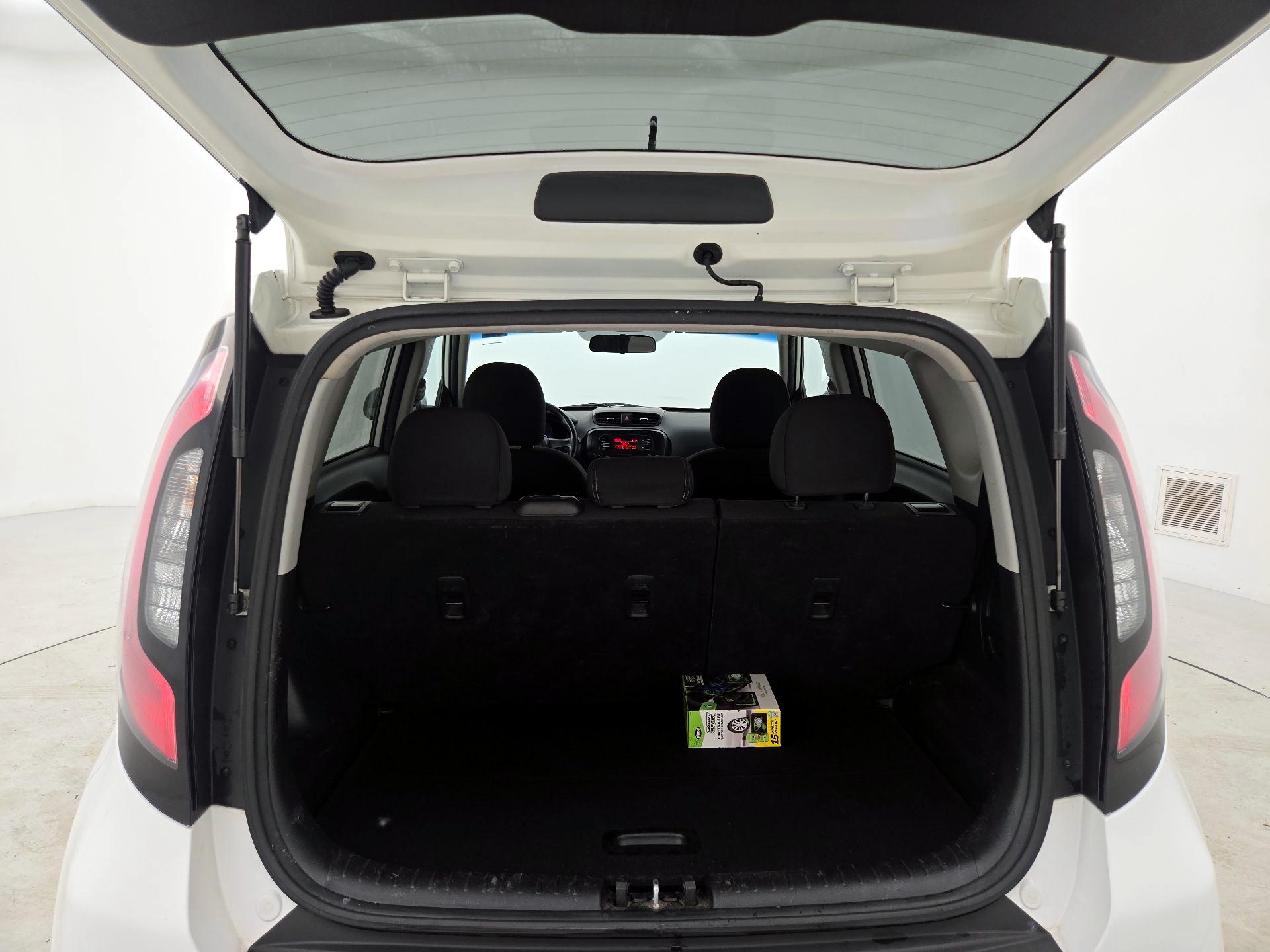 Thumbnail: 2016 Kia Soul - 19