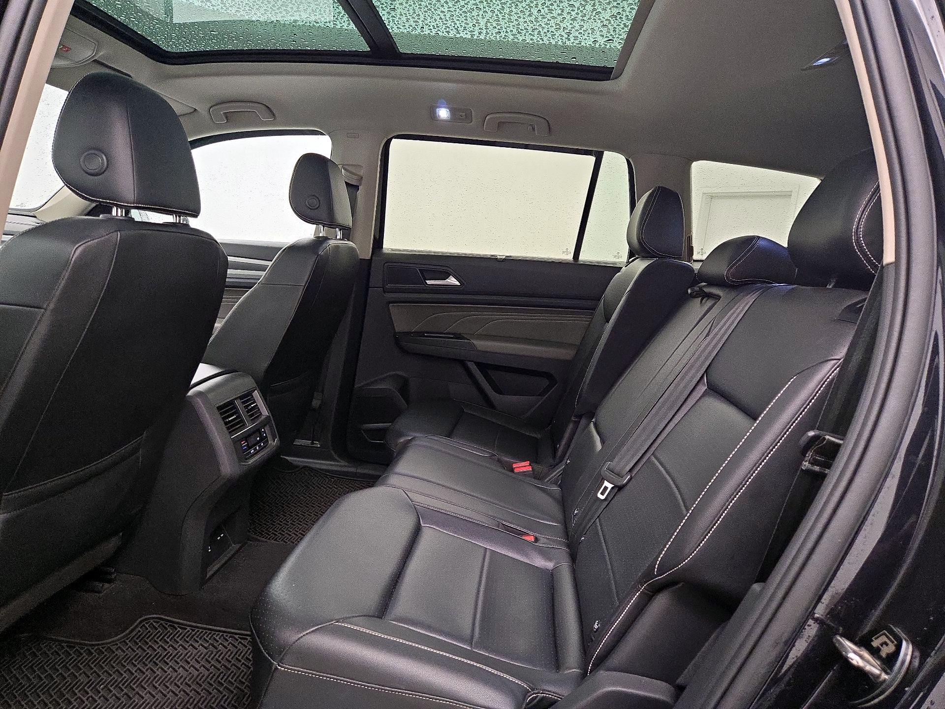 Thumbnail: 2021 Volkswagen Atlas - 20