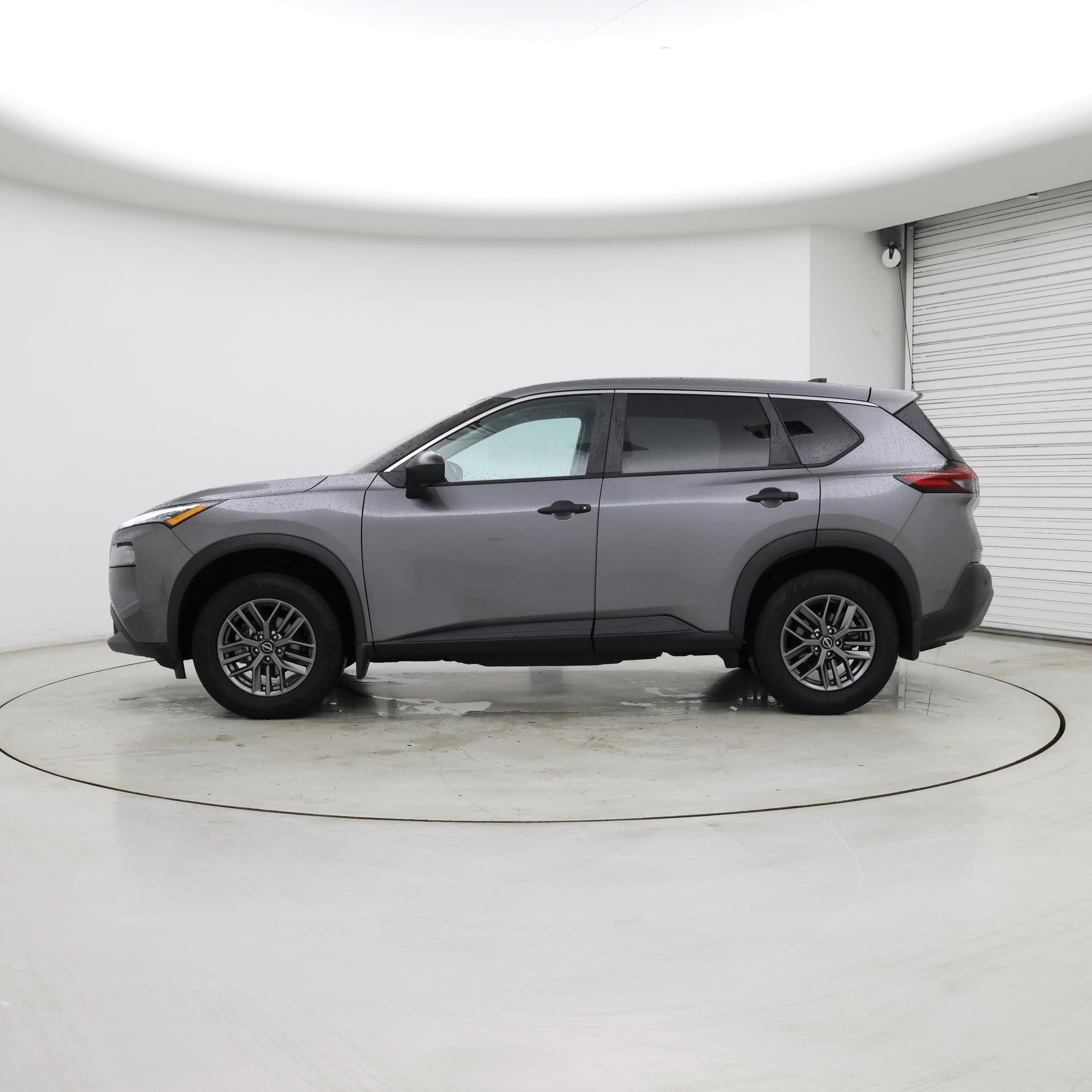 Thumbnail: 2022 Nissan Rogue - 3