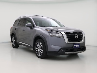 Gray 2022 Nissan Pathfinder Platinum
