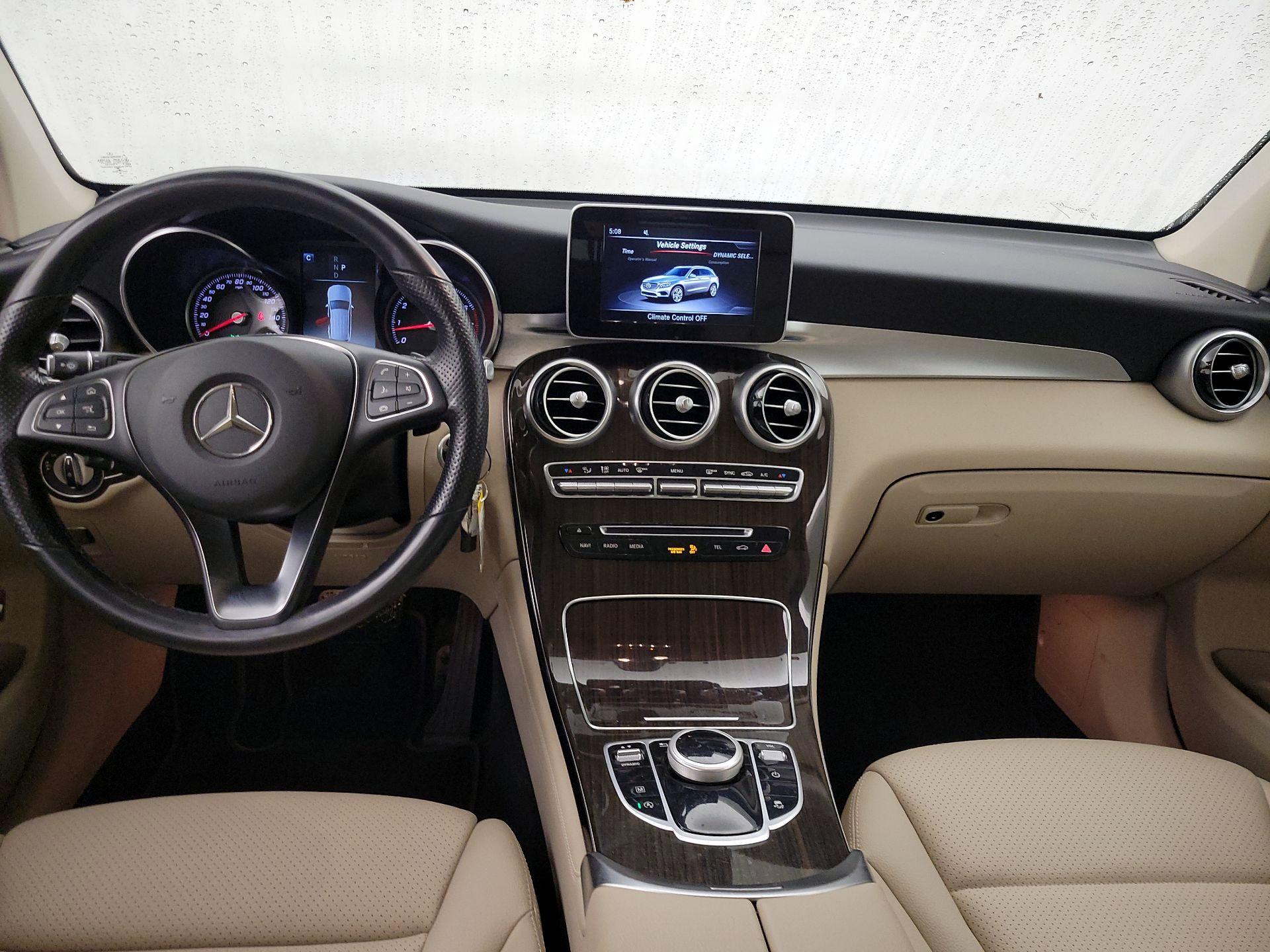 Thumbnail: 2019 Mercedes-Benz GLC - 9