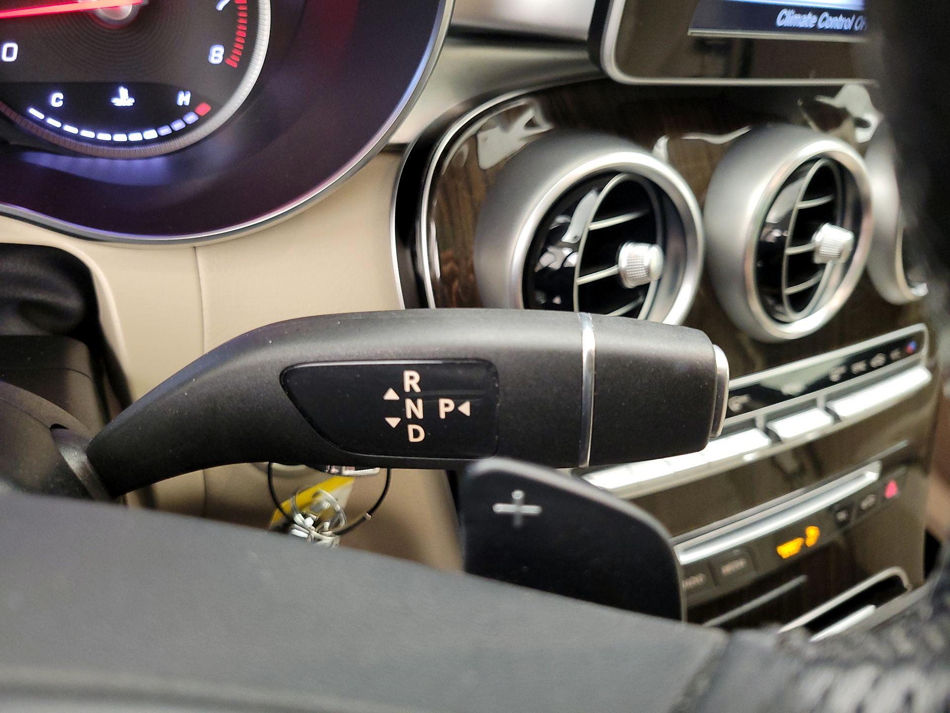 Thumbnail: 2019 Mercedes-Benz GLC - 17