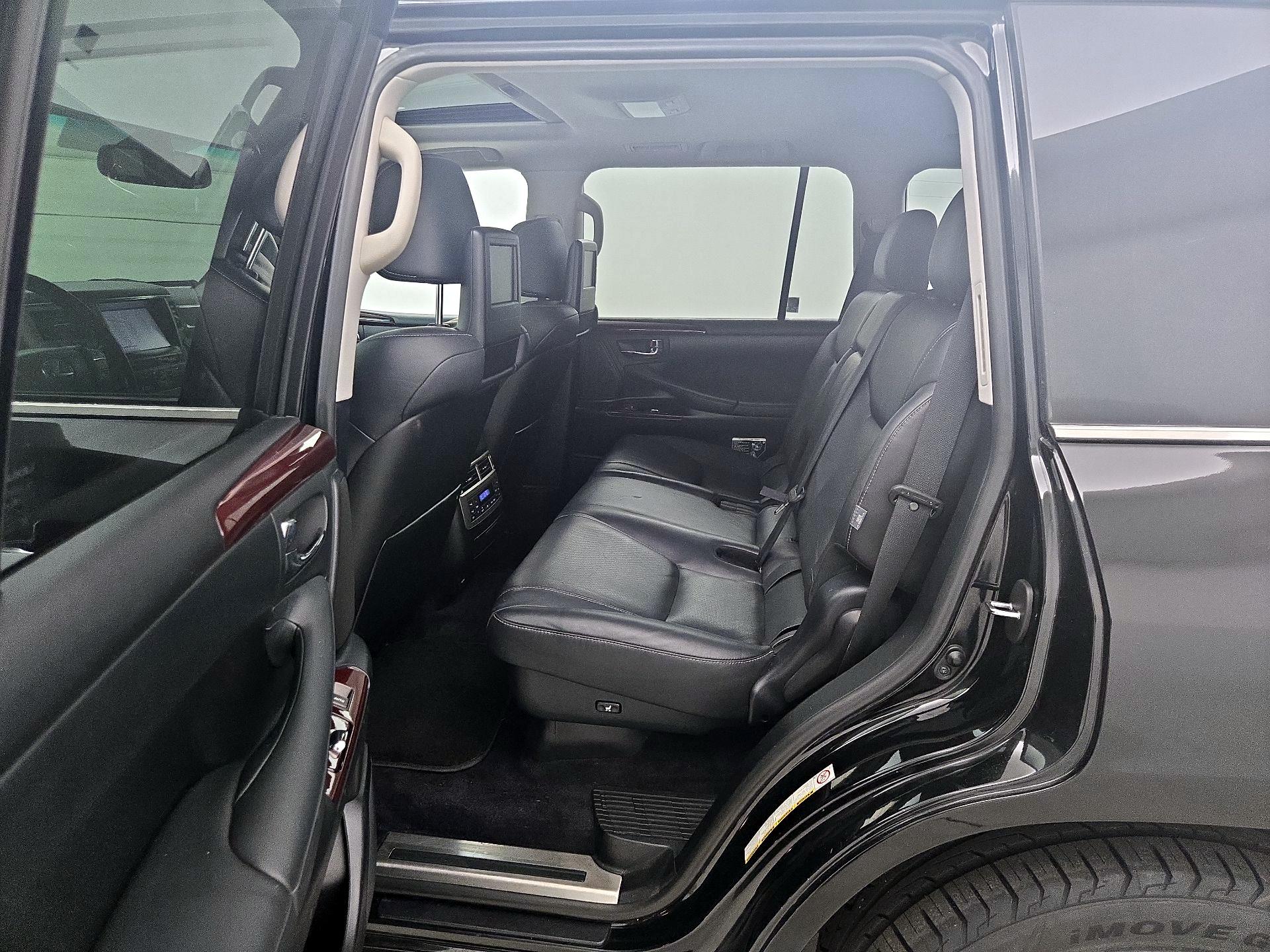 Thumbnail: 2015 Lexus LX - 19