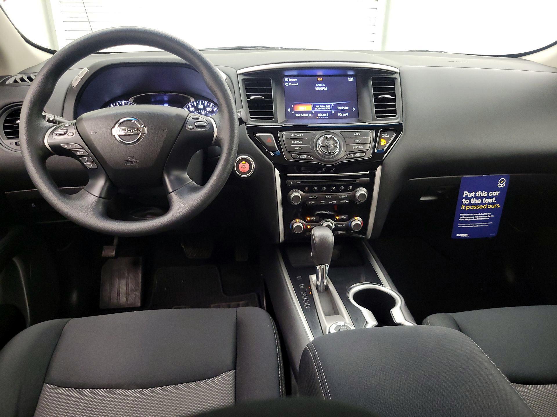 Thumbnail: 2017 Nissan Pathfinder - 9