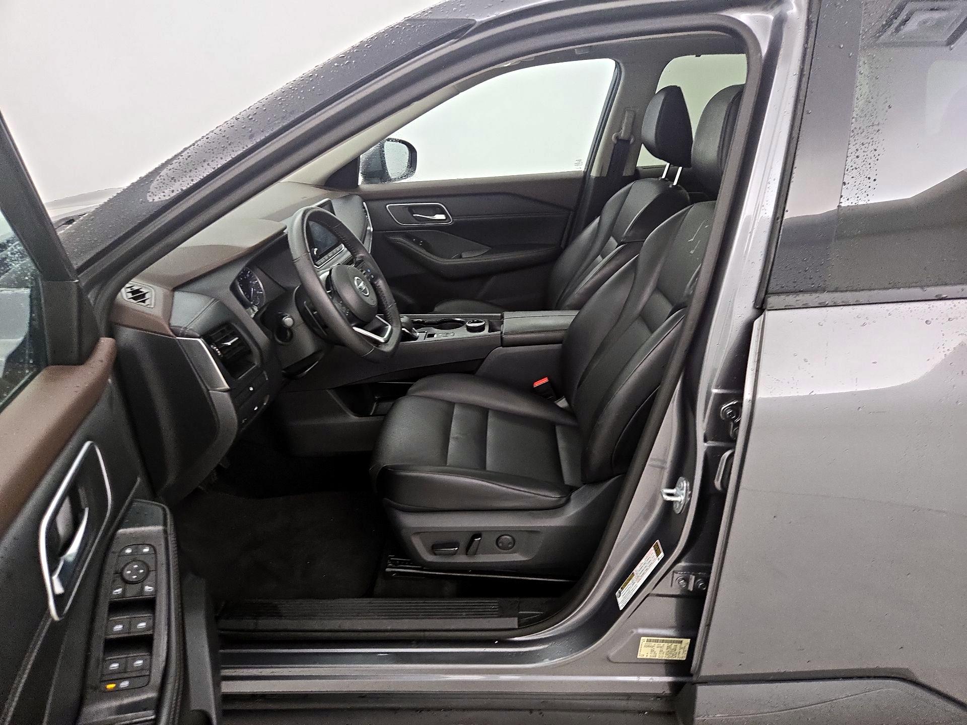 Thumbnail: 2021 Nissan Rogue - 11