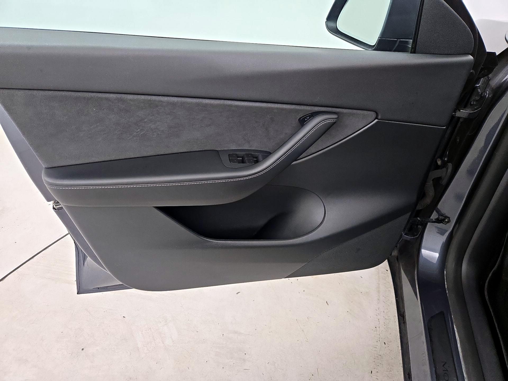 Thumbnail: 2021 Tesla Model Y - 12