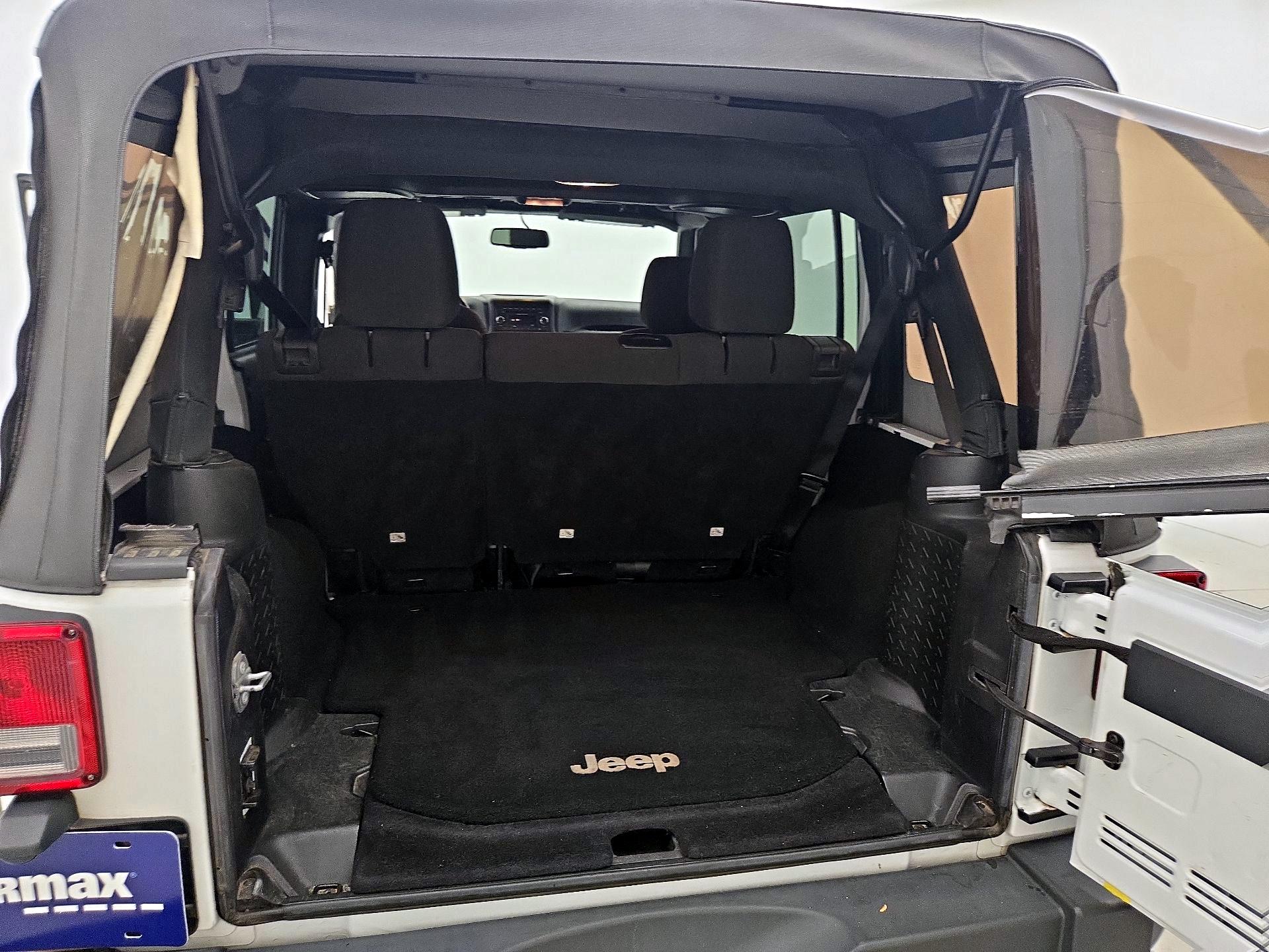 Thumbnail: 2016 Jeep Wrangler - 18