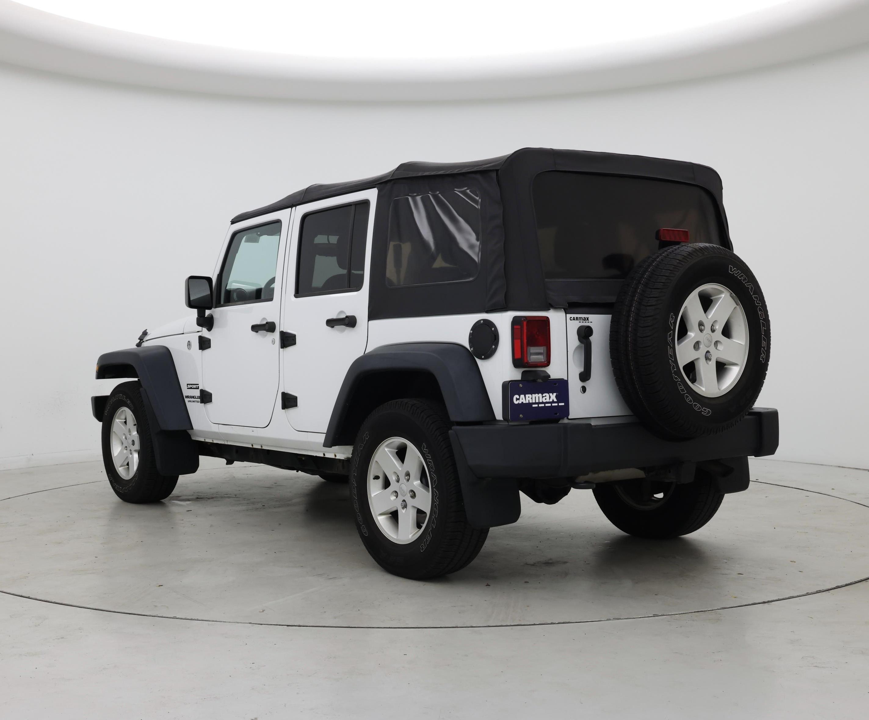 Thumbnail: 2016 Jeep Wrangler - 2