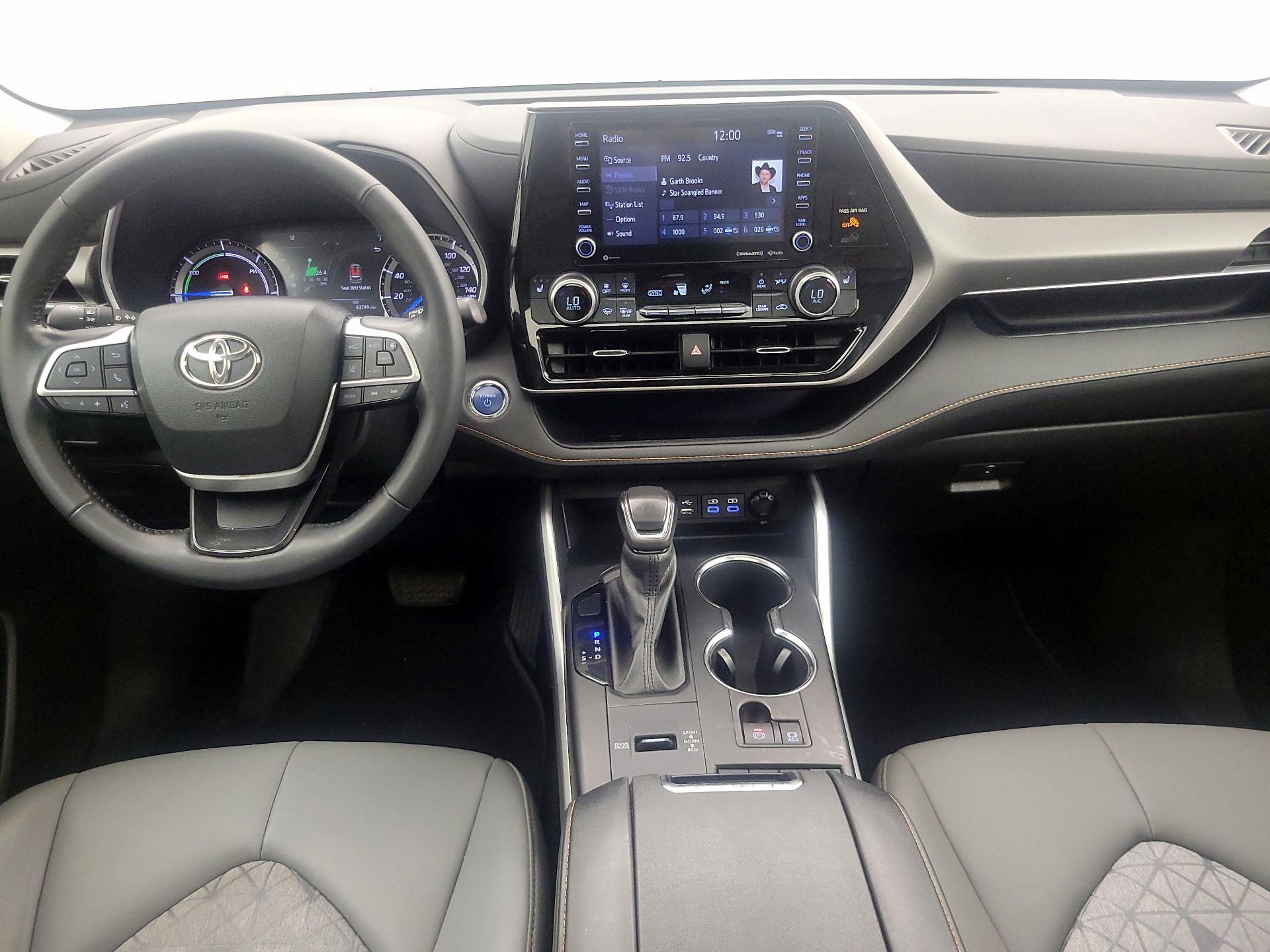 Thumbnail: 2022 Toyota Highlander - 9