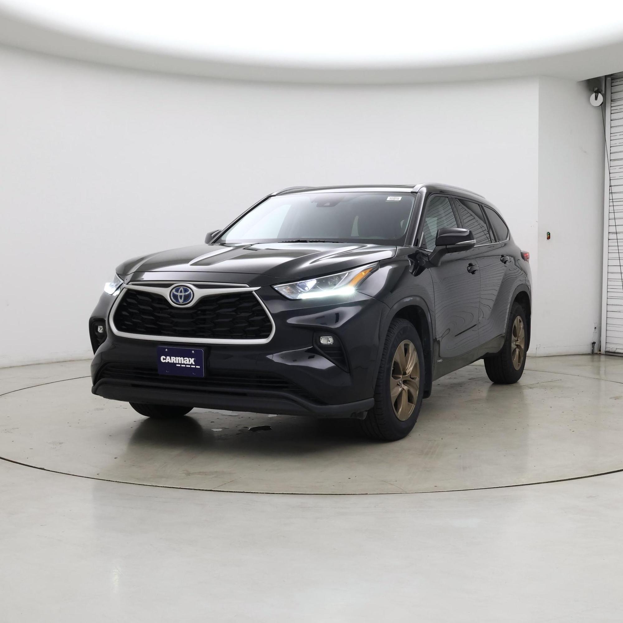 Thumbnail: 2022 Toyota Highlander - 4