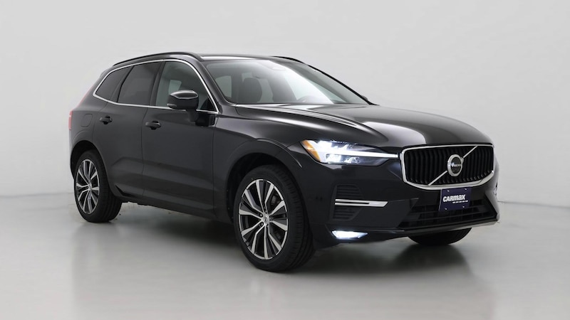 2022 Volvo XC60 B5 Momentum Hero Image
