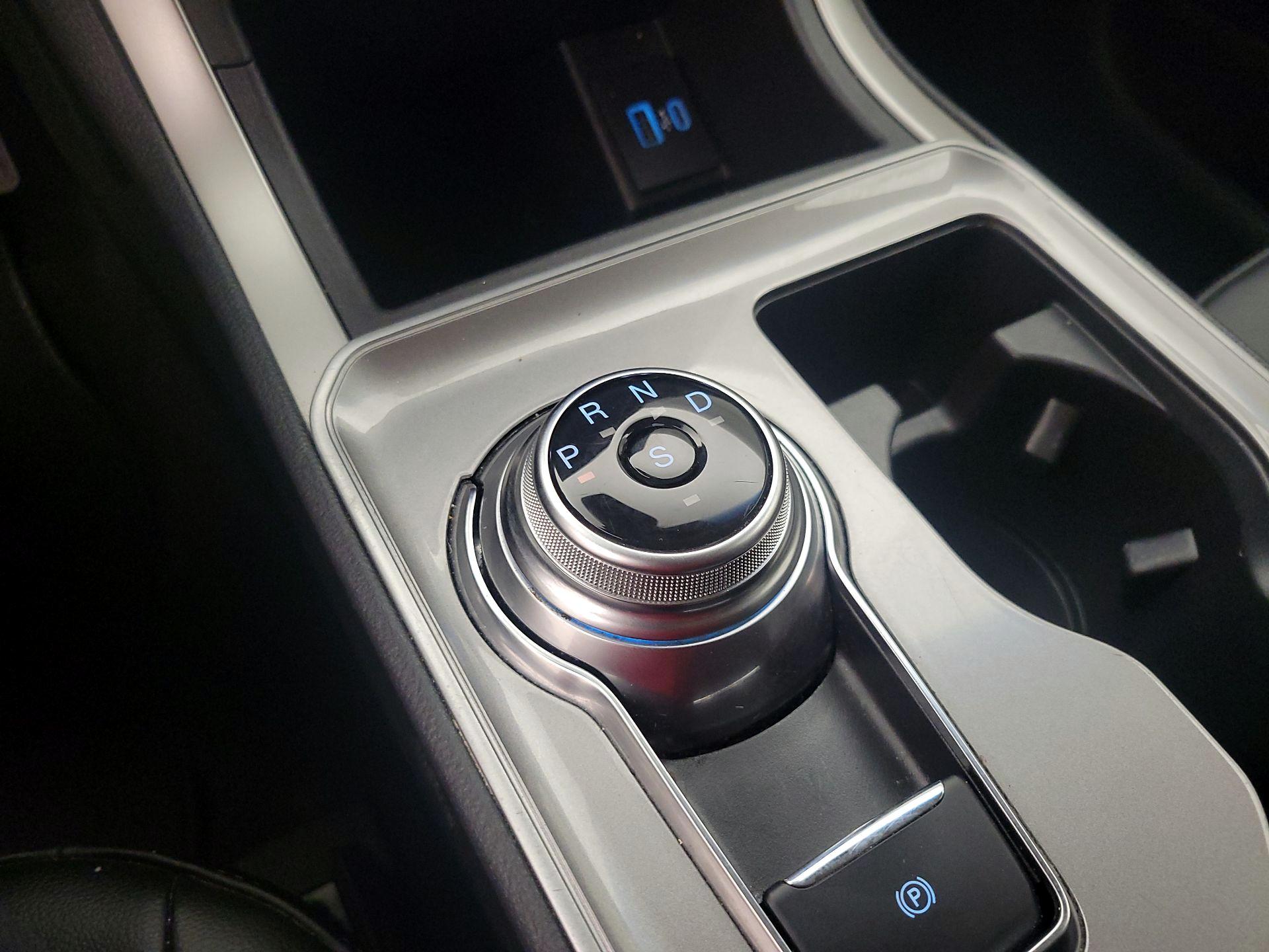 Thumbnail: 2023 Ford Edge - 17