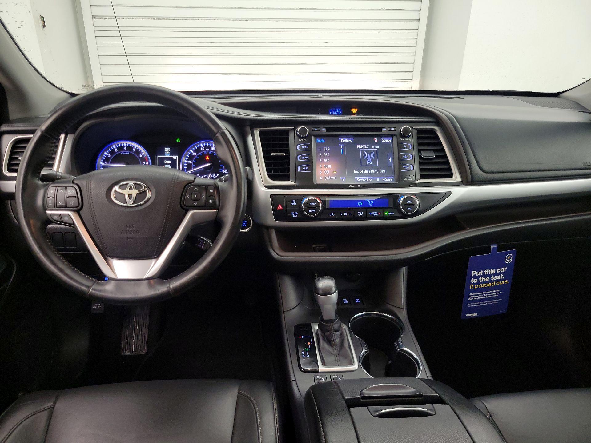 Thumbnail: 2015 Toyota Highlander - 9