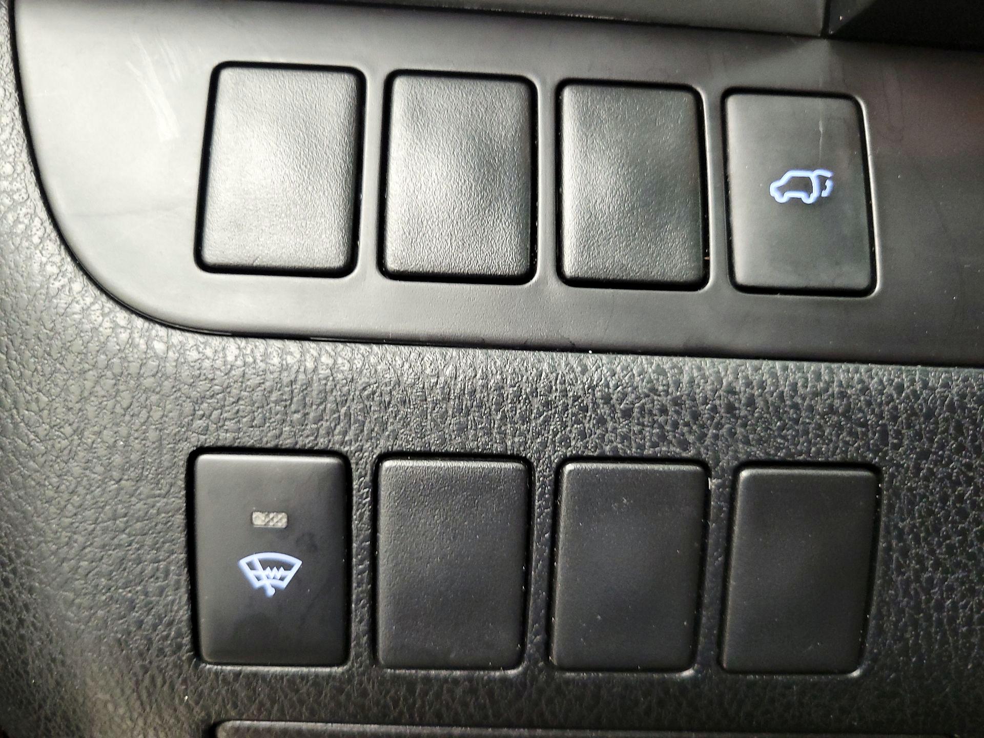 Thumbnail: 2015 Toyota Highlander - 13