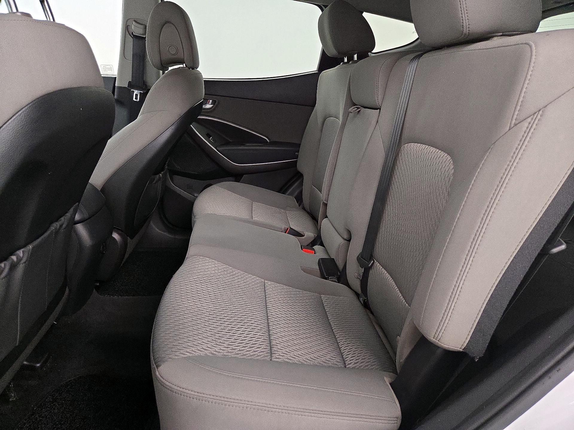 Thumbnail: 2017 Hyundai Santa Fe - 19