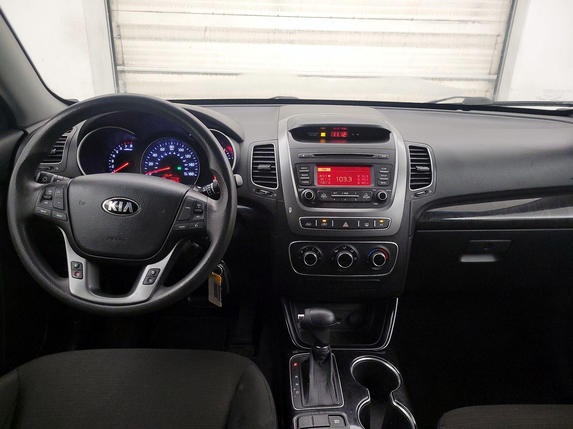 Thumbnail: 2015 Kia Sorento - 9
