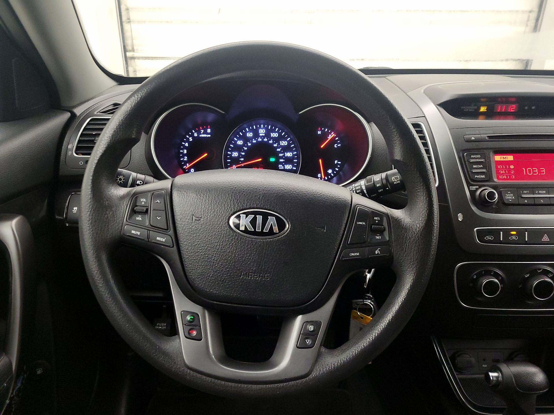 Thumbnail: 2015 Kia Sorento - 10